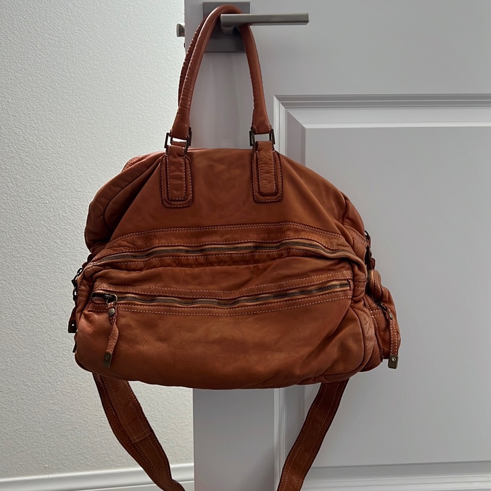 Sissi Rossi tan leather large bag with shoulder strap
